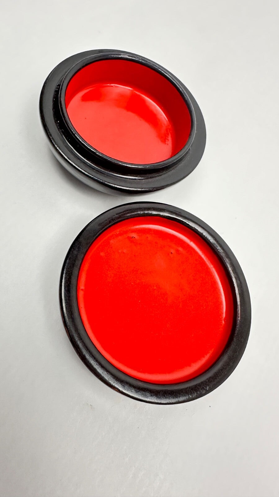 Boite en laque de Palekh, Russie, fleurs et oiseau sur la branche