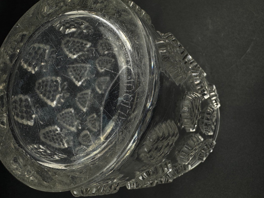Vase René Lalique modèle "Malaga", verre moulé pressé, vers 1937
