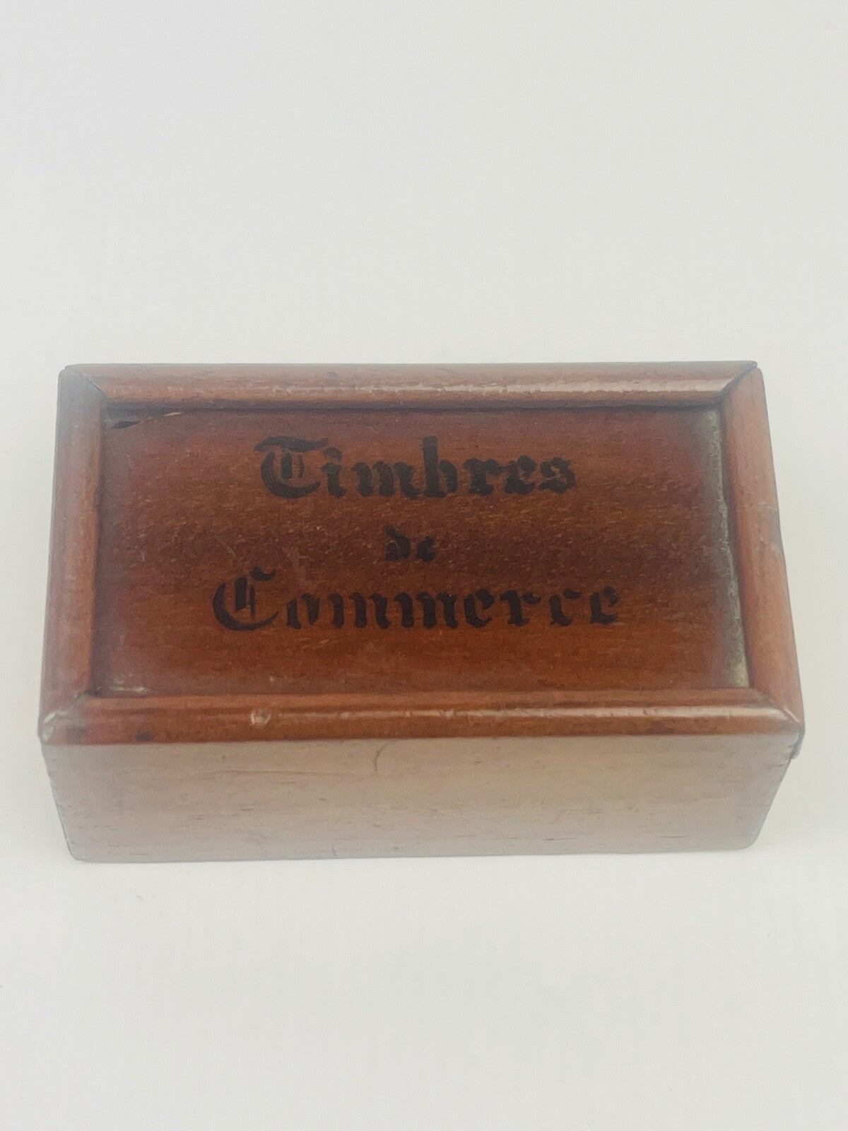 Ancienne boîte à timbres en acajou, timbres de commerce