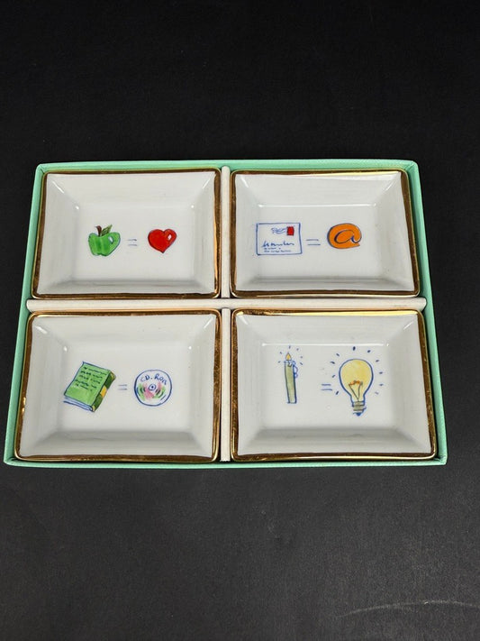 Hilton Mc Connico, coffret de 4 coupelles de bridge, cendriers.....