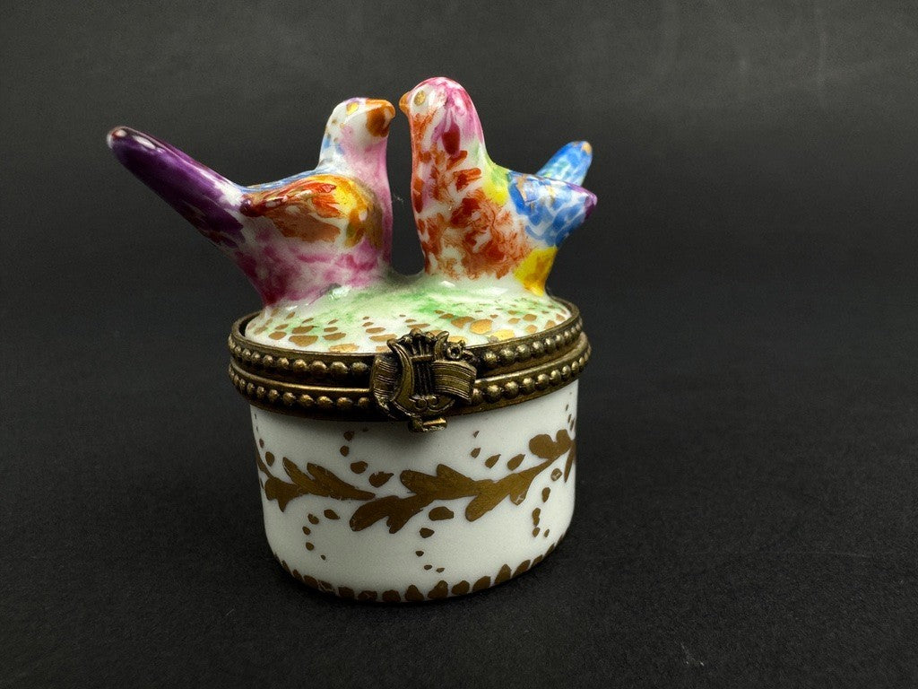 Boîte à pilules / à bijoux en porcelaine de Limoges - Oiseaux
