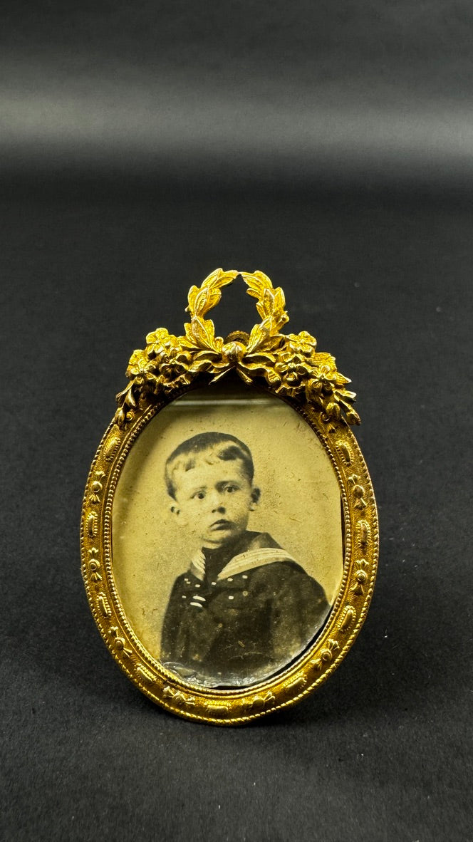 Petit cadre bronze dore style Louis XVI 6,5 cm