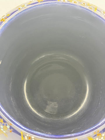 Cache-pot en porcelaine de Limoges décor émaillé or et fleurs relief bleu de Four