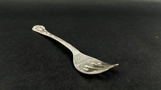 Six fourchettes a huitres Christofle modele Chrysanthème metal argente