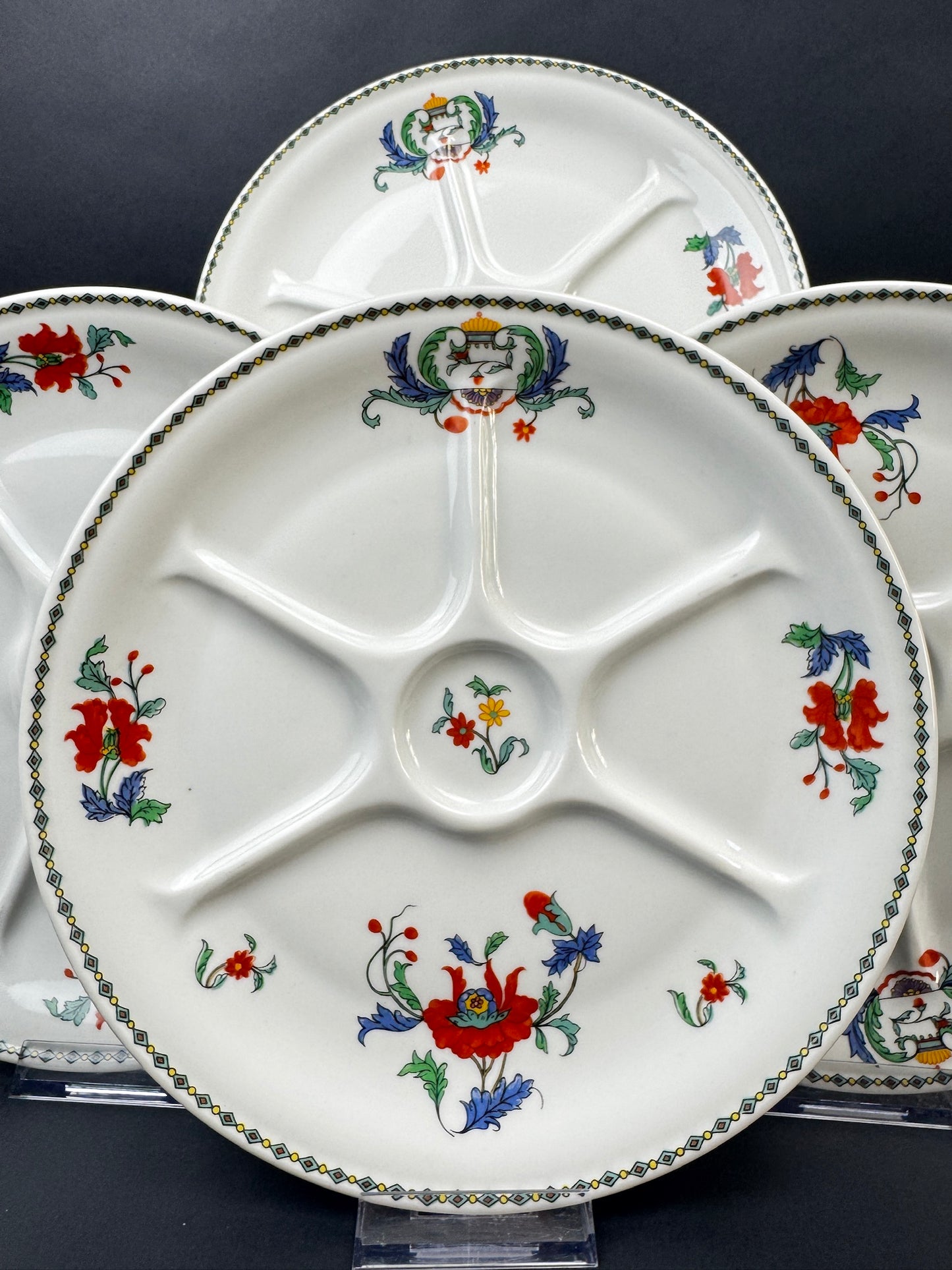 Série de 6 assiettes compartimentées Porcelaine de Paris modèle Pavot