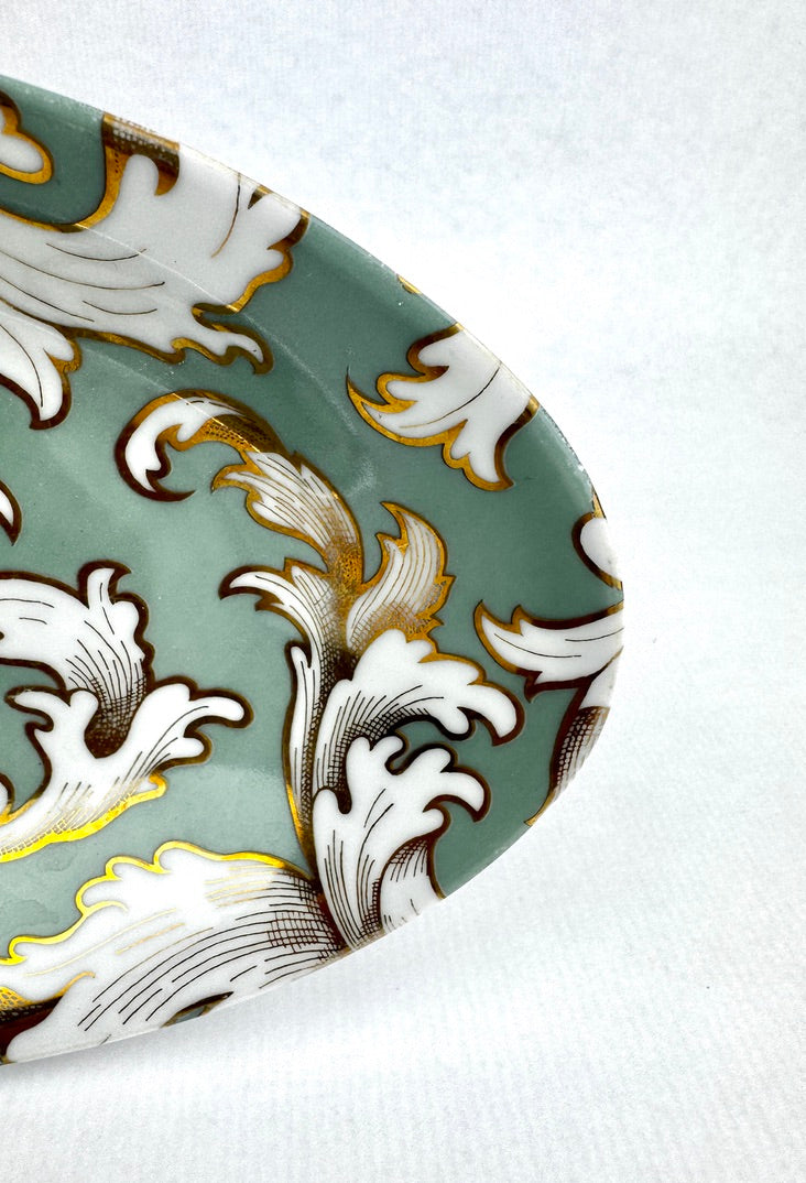 Ravier en porcelaine de Limoges Geneviève Lethu – Décor “Cipango”, 1991