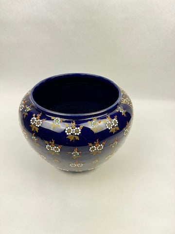 Cache-pot en porcelaine de Limoges décor émaillé or et fleurs relief bleu de Four