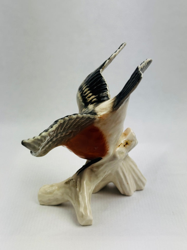 Figurine d’oiseau Goebel West Germany – Rouge-gorge en vol, porcelaine émaillée