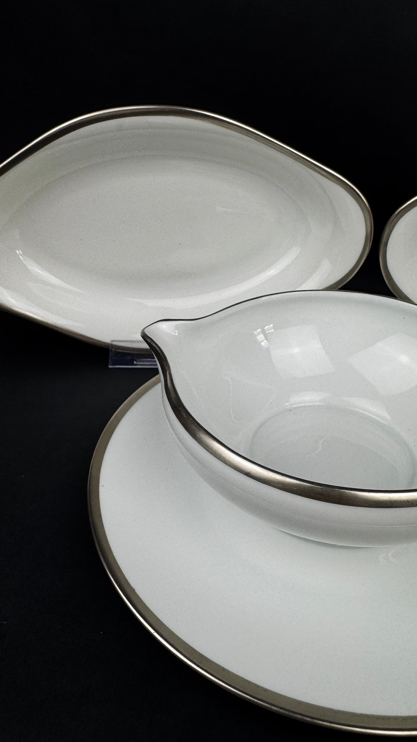 Saucière et deux raviers  Raynaud modèle Fontainebleau platine