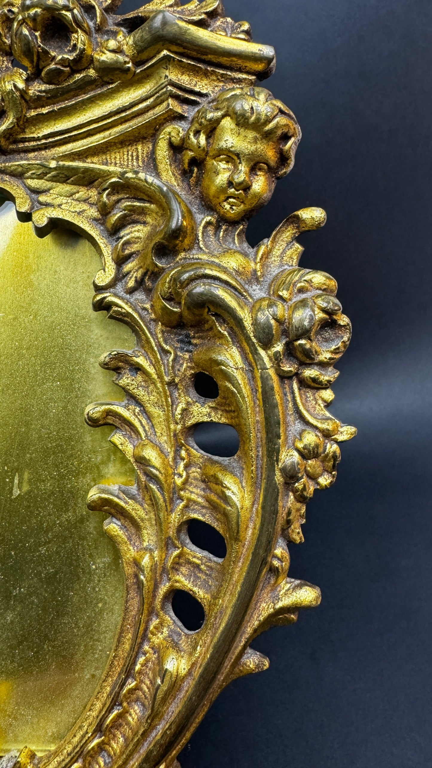 PAIRE DE CADRES EN BRONZE DORÉ STYLE LOUIS XV FIN XIXe SIÈCLE