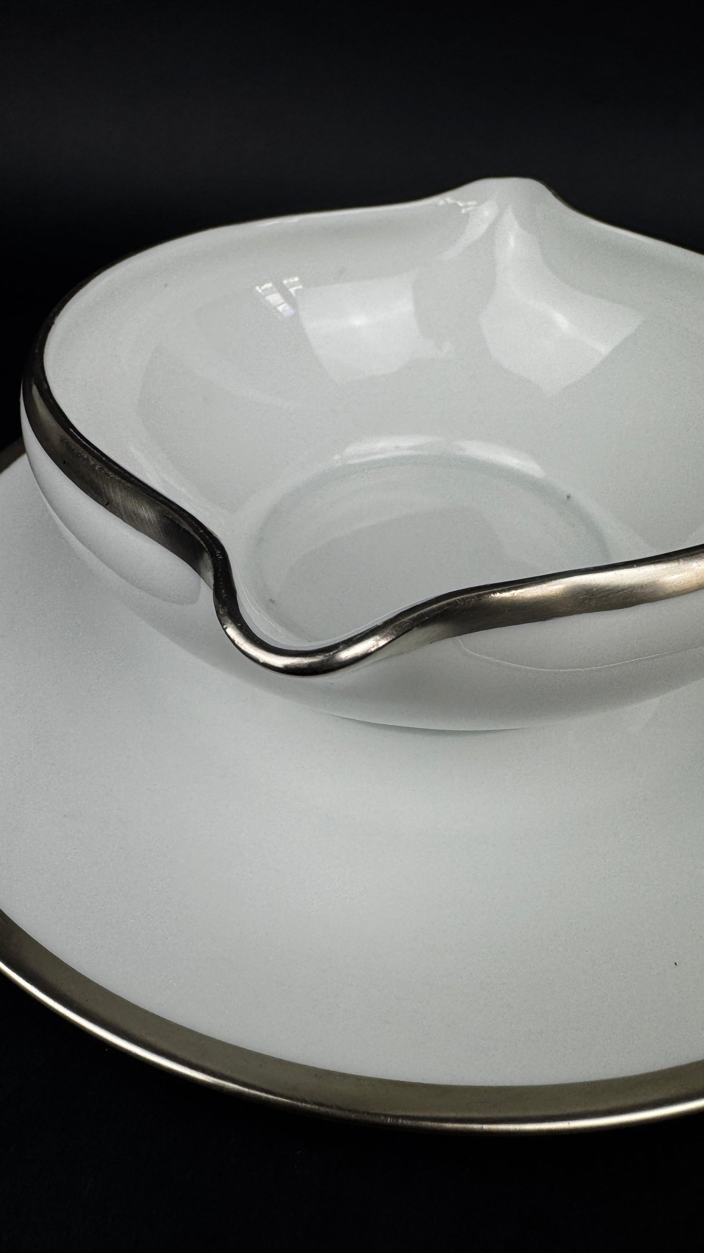 Saucière et deux raviers  Raynaud modèle Fontainebleau platine