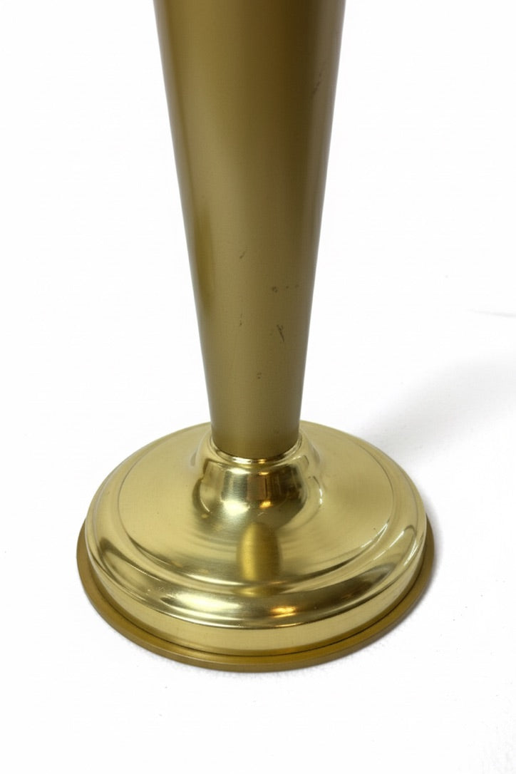 Ensemble liturgique chapelle mi-siècle laiton et polymère croix lampes bénitier