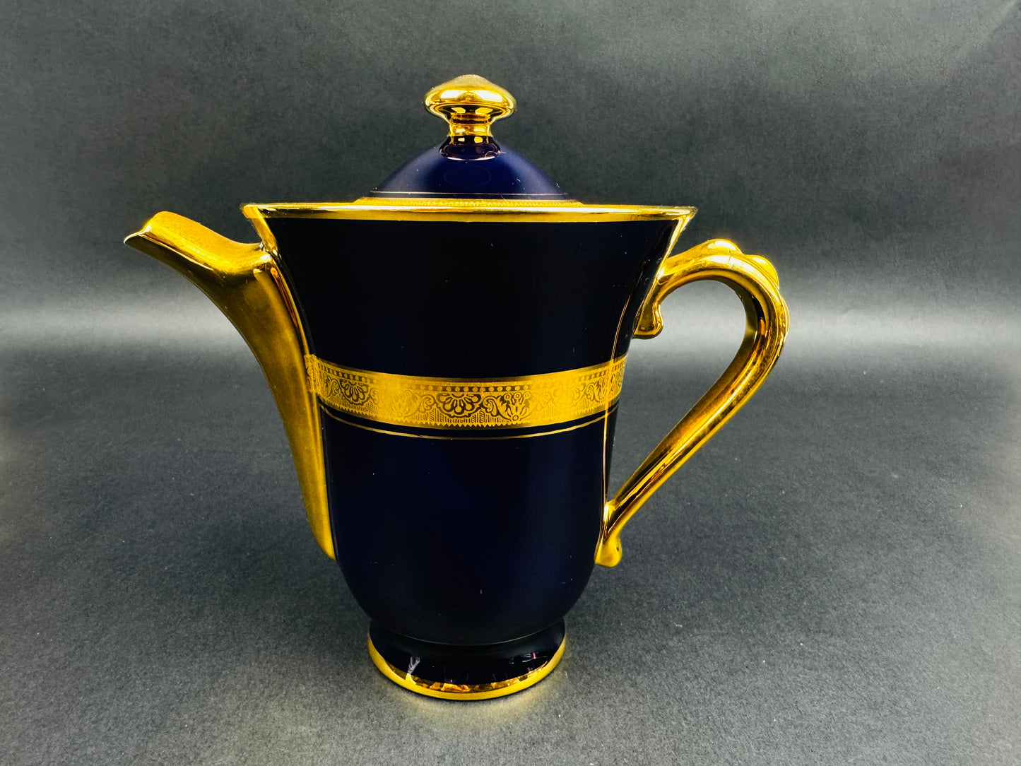 Service à café tête à tête bleu de Four et or Legle Limoges, porcelaine d’art