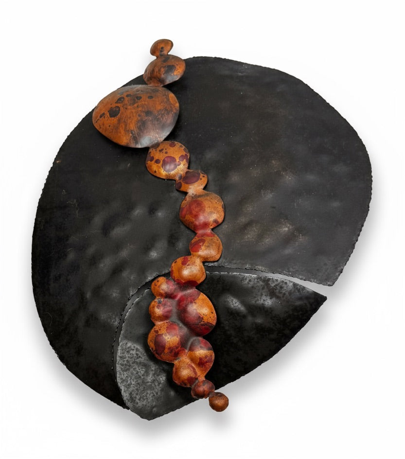 Ensemble de sculptures murales brutalistes signées B + D, vers 1965–1975