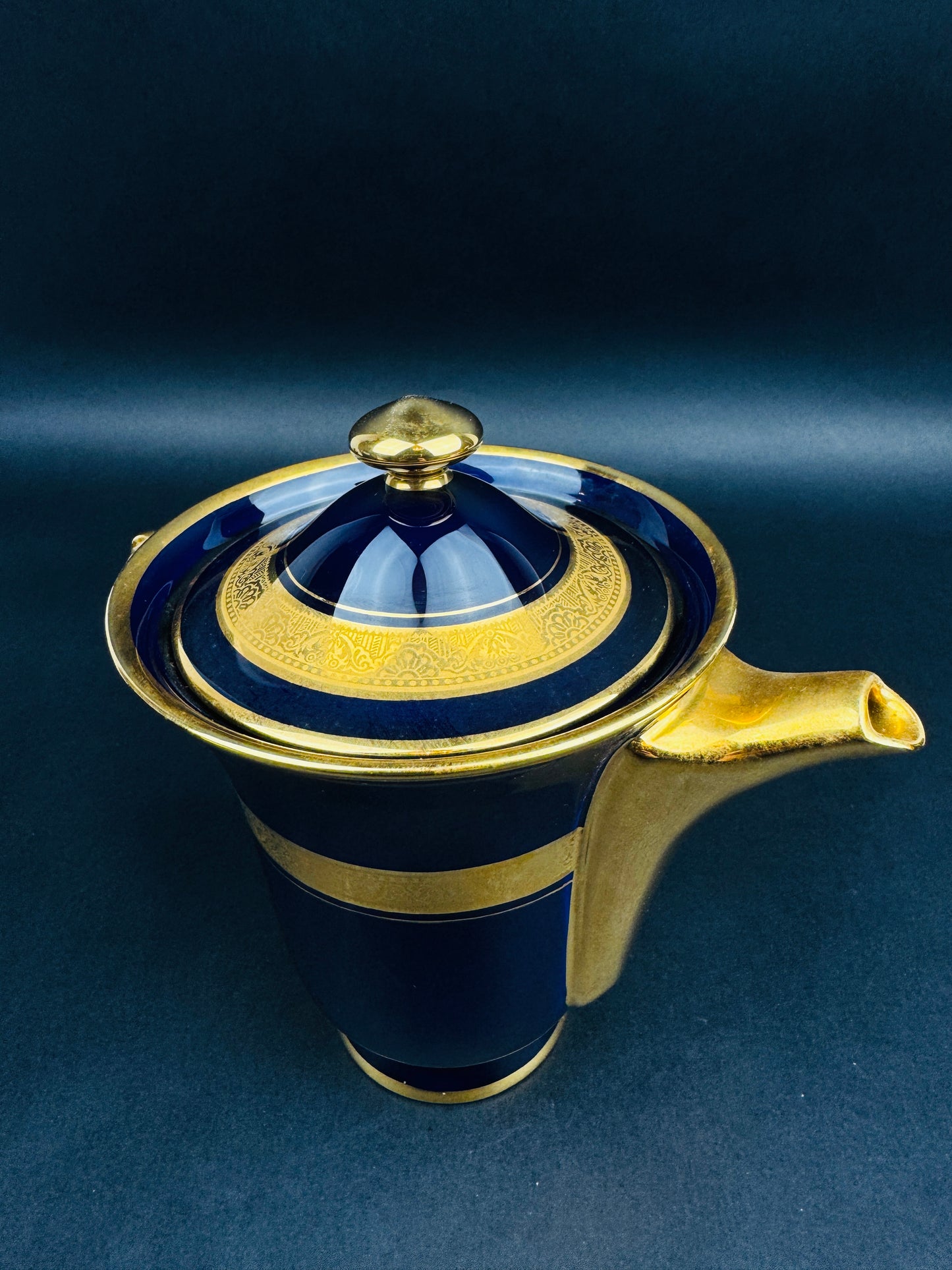 Service à café tête à tête bleu de Four et or Legle Limoges, porcelaine d’art