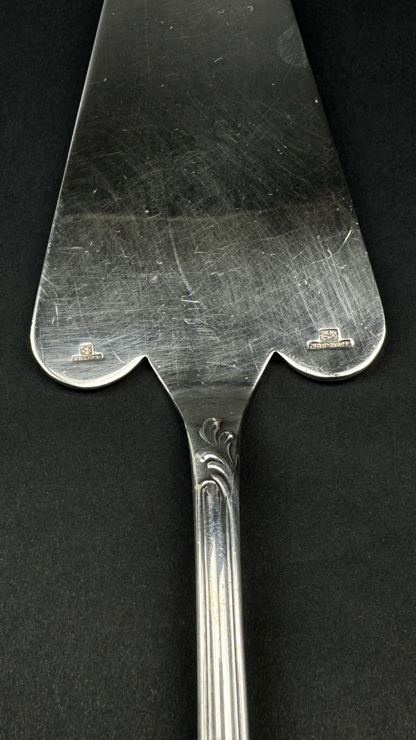 Pelle a gateaux Christofle Marly metal argente annees 80