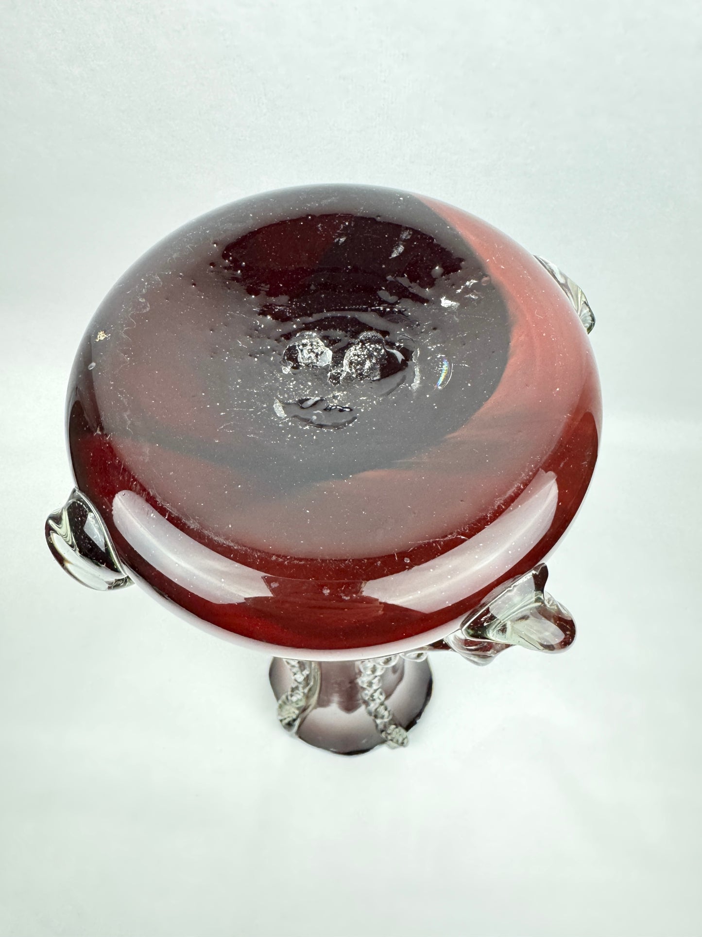 Vase en verre rouge rubis 50 cm décor appliqué clair style Murano