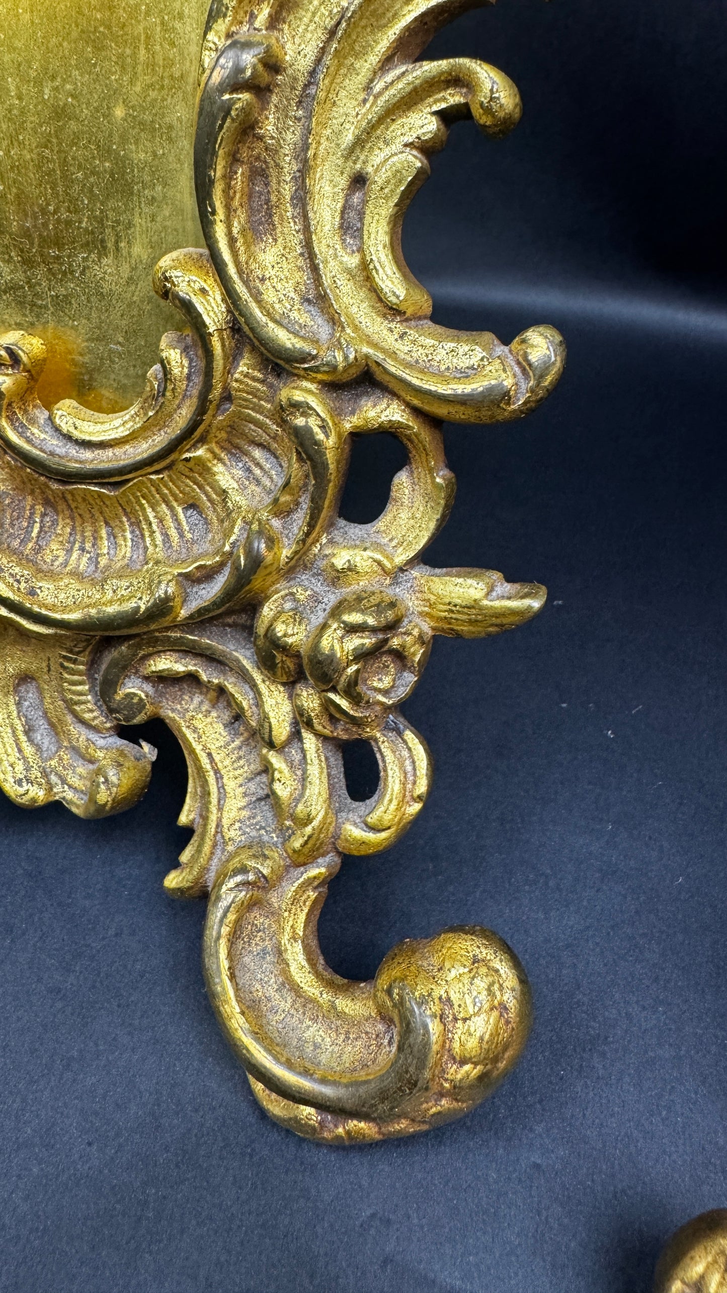 PAIRE DE CADRES EN BRONZE DORÉ STYLE LOUIS XV FIN XIXe SIÈCLE