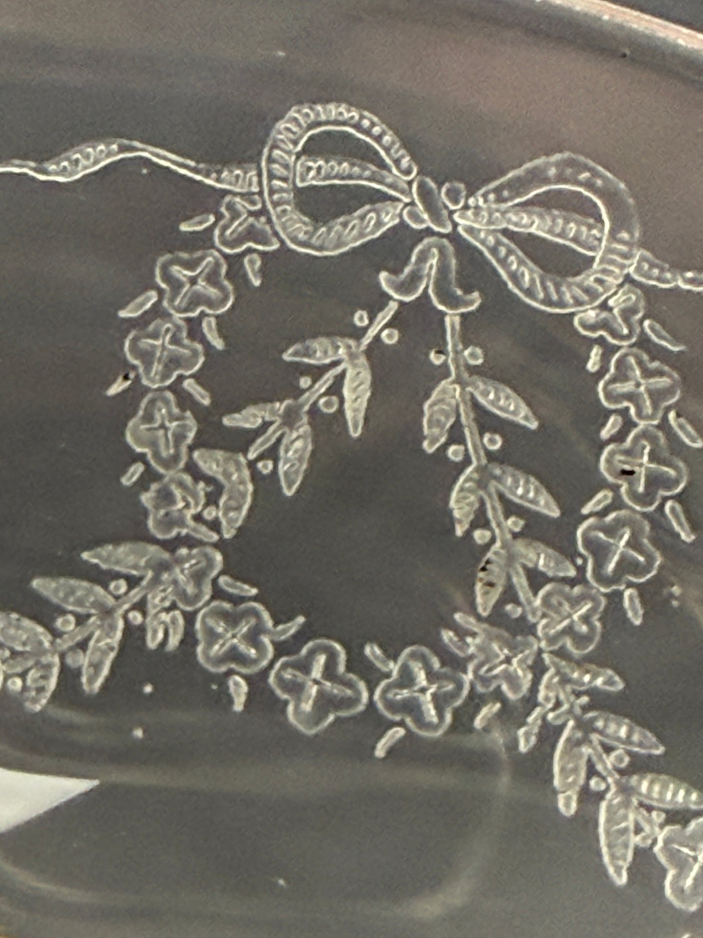 Suite de 6 coupes à champagne en cristal gravé, lot n°1