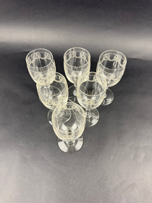 Suite de 6 verres à vin blanc/porto en cristal gravé