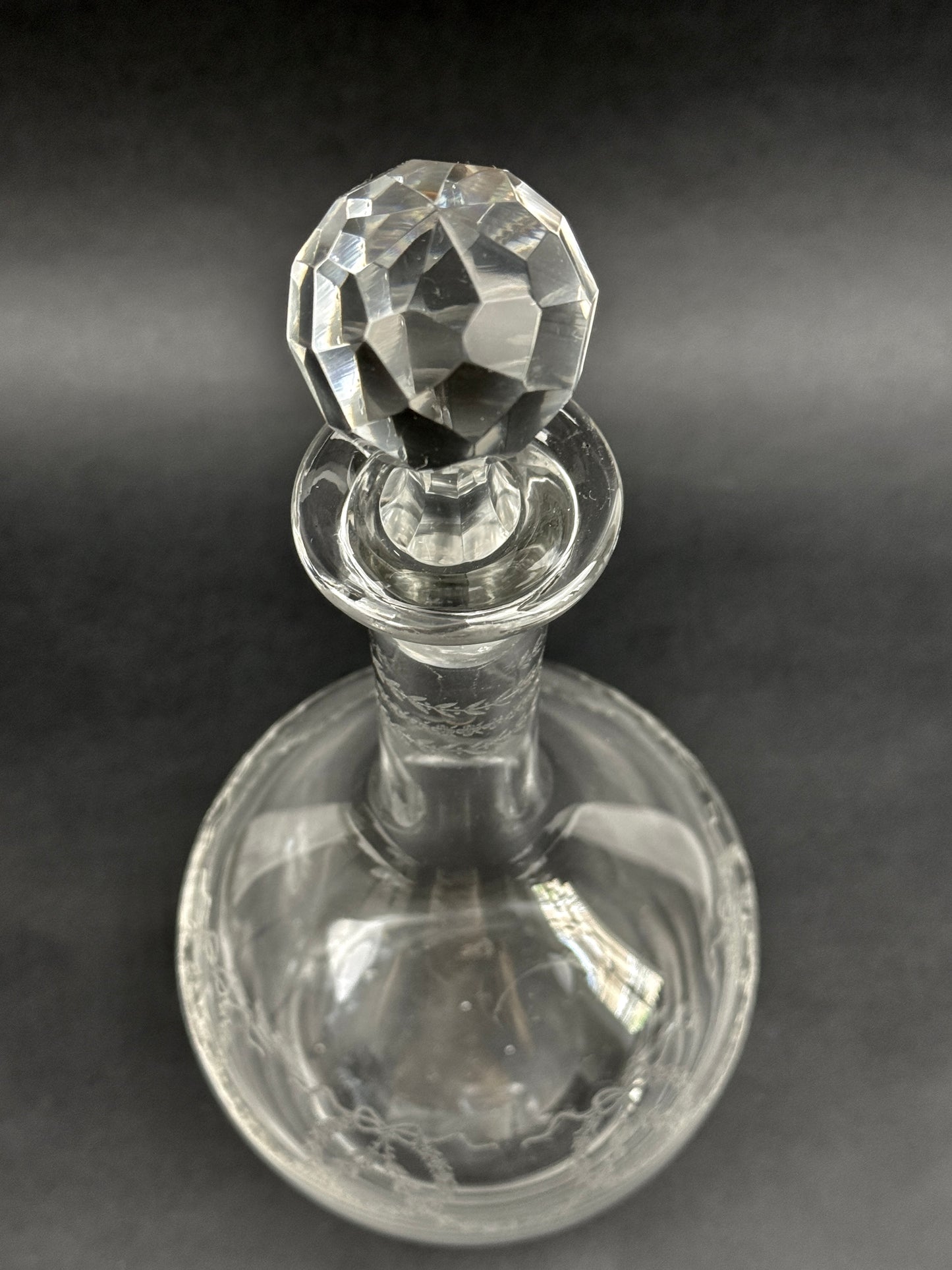 Carafe en cristal gravé fin 19ème début 20ème