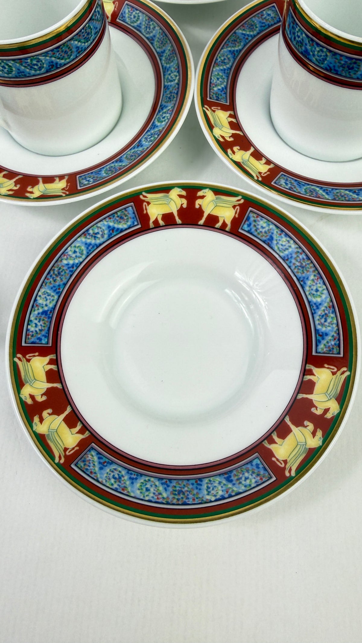 Raynaud Limoges — Six tasses à café en porcelaine, modèle Pégase