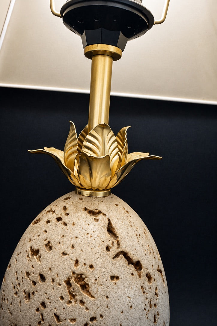 Lampe oeuf d'autruche en travertin