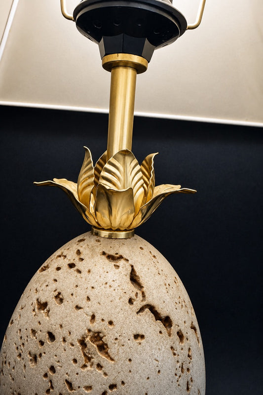 Lampe oeuf d'autruche en travertin