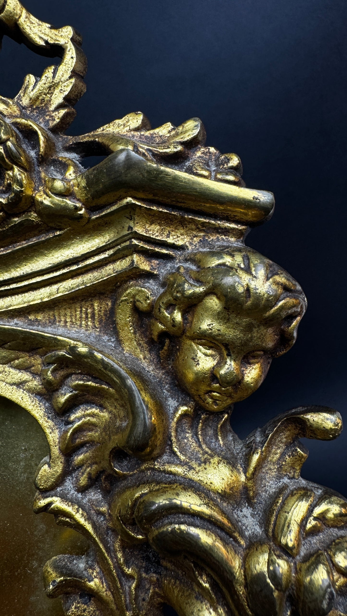 PAIRE DE CADRES EN BRONZE DORÉ STYLE LOUIS XV FIN XIXe SIÈCLE