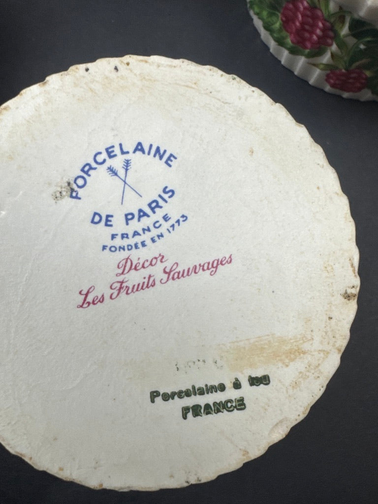 6 ramequins Porcelaine de Paris décor Les Fruits Sauvages