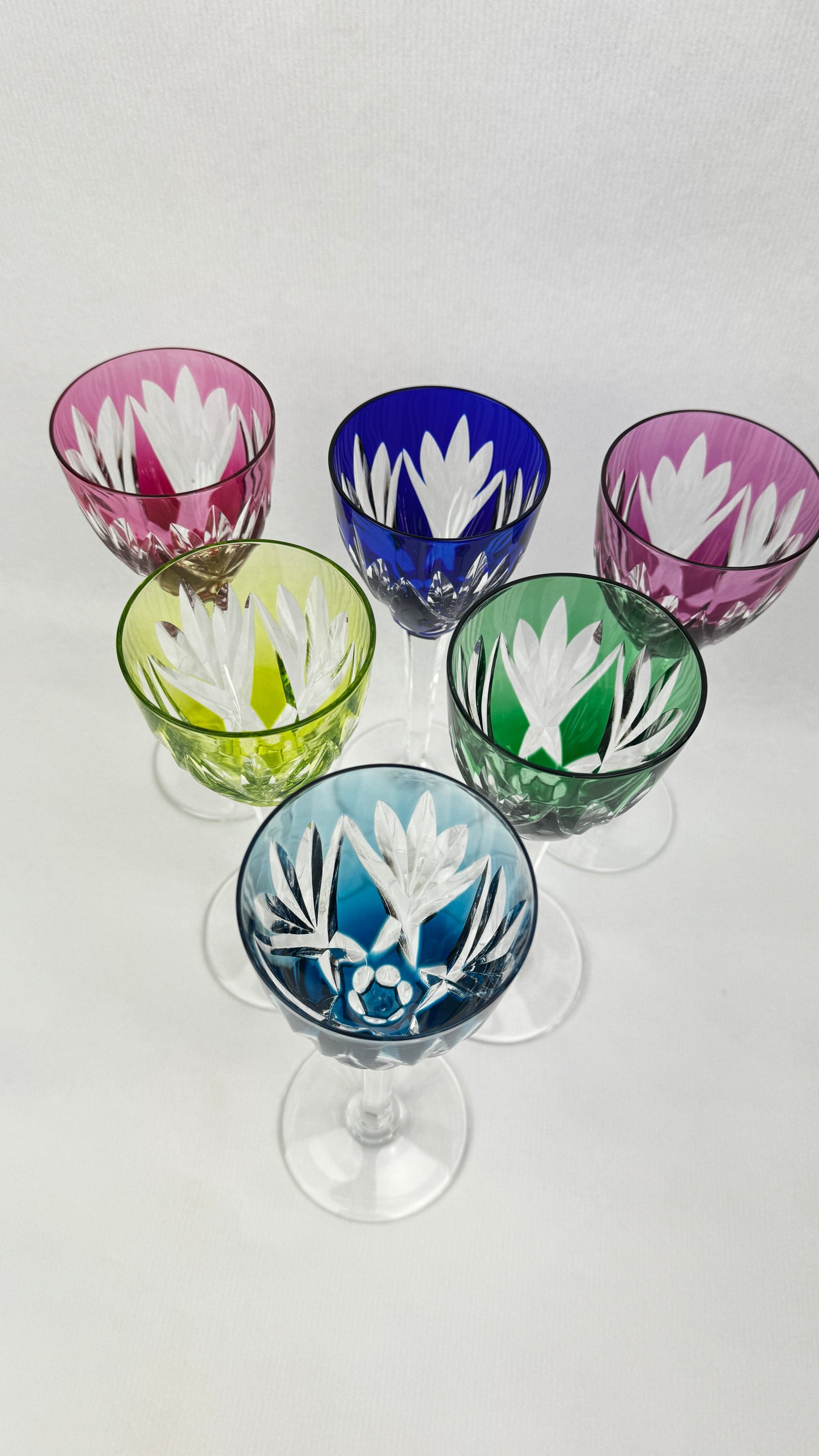 6 verres cristal Saint-Louis modèle Monaco 6 couleurs H. 21,5 cm signés