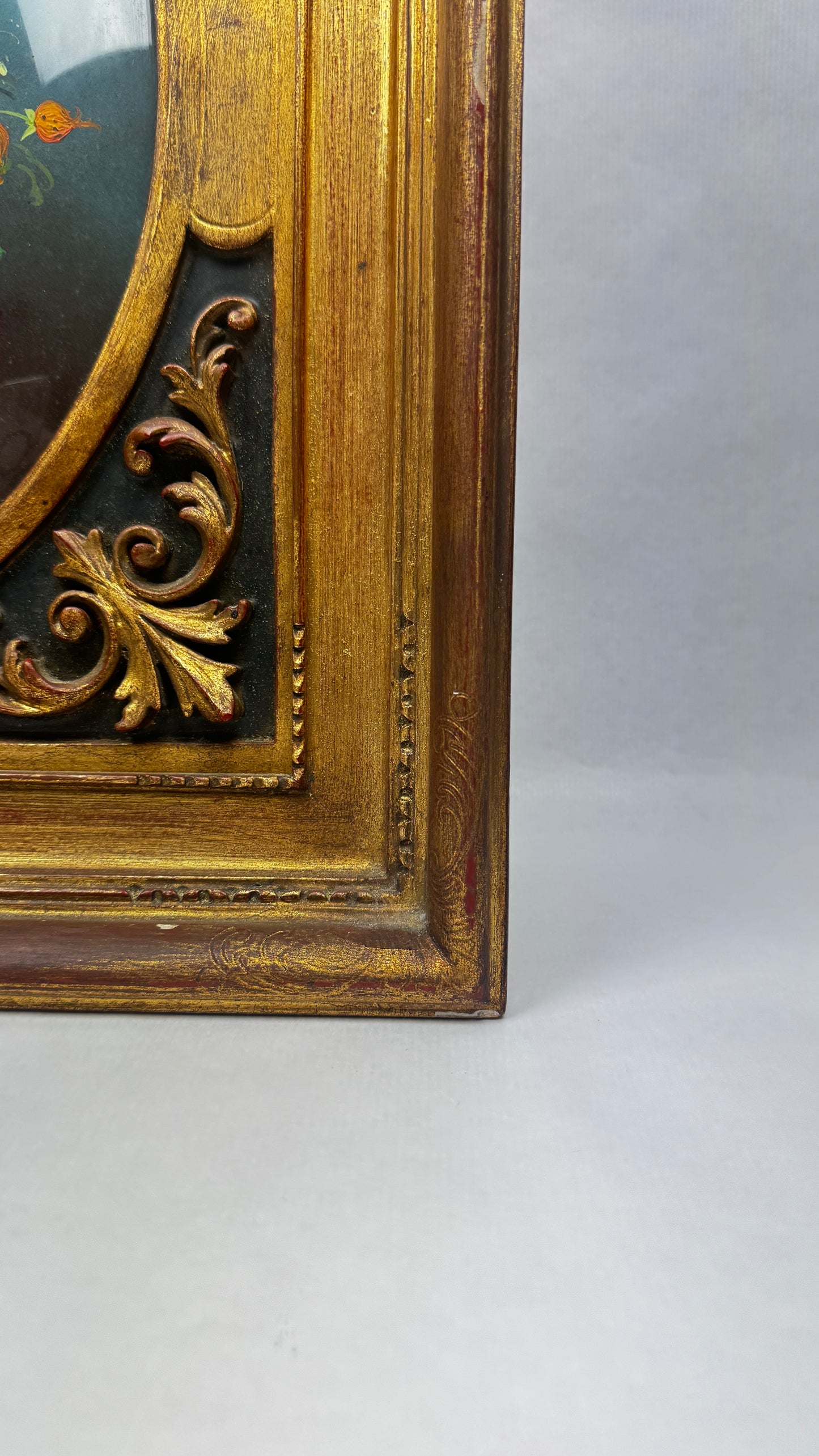 Tableau bouquet de fleurs ovale cadre bois doré style Napoléon III vintage