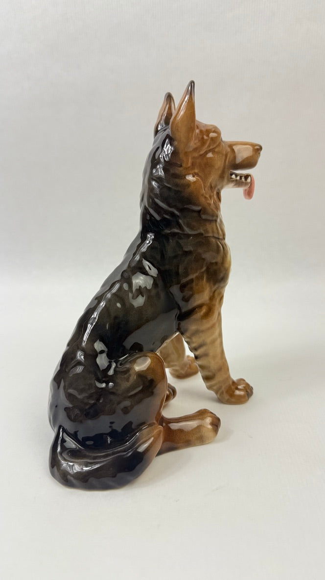 Grand berger allemand assis Goebel Germany en porcelaine vintage