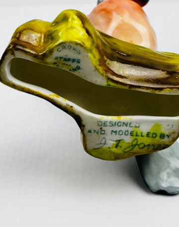 Rouge-gorge en porcelaine émaillée – Crown Staffordshire, modèle J. T. Jones