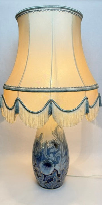 Camille Tharaud — Important vase en porcelaine de Limoges monté en lampe