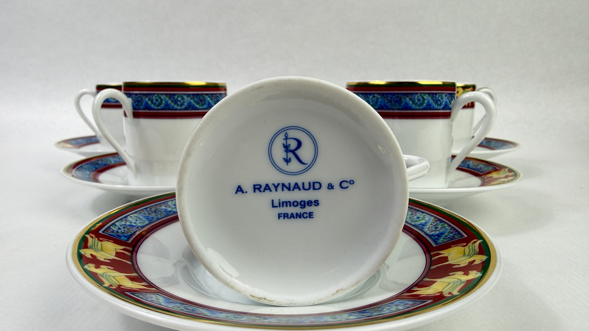 Raynaud Limoges — Six tasses à café en porcelaine, modèle Pégase