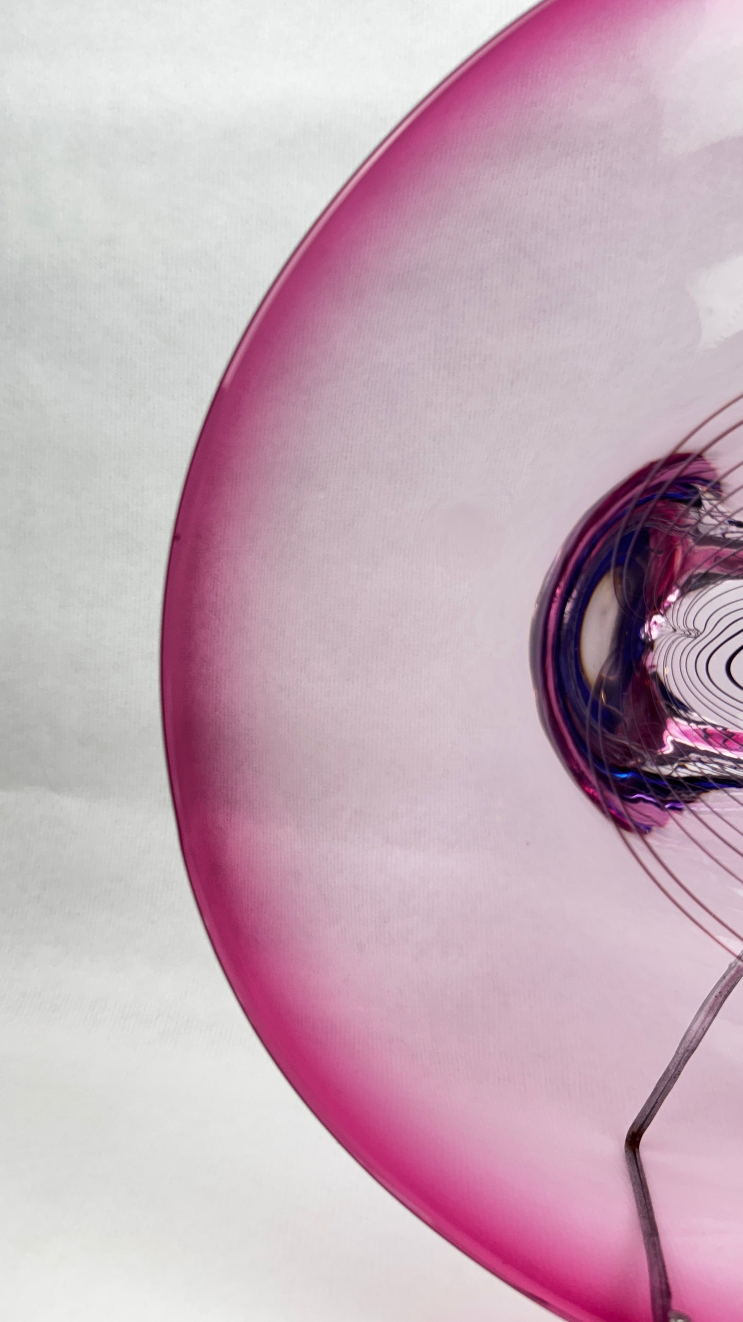 Coupe en verre d’art signée Adam Jabłoński – Studio glass polonais, fin XXe siècle