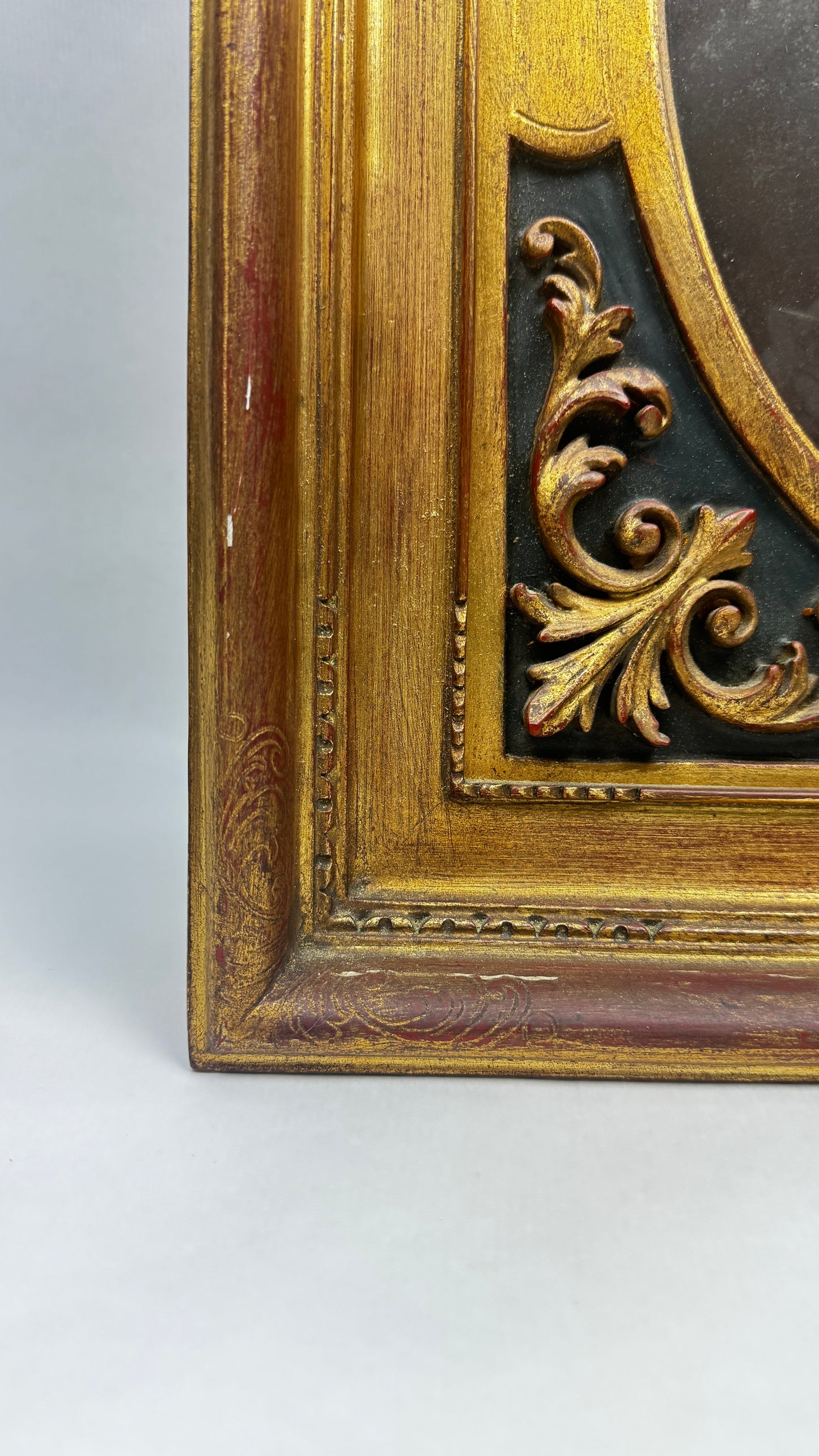 Tableau bouquet de fleurs ovale cadre bois doré style Napoléon III vintage