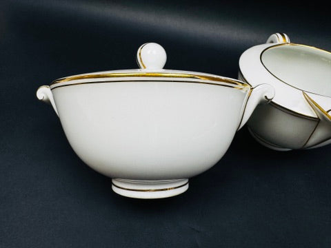 Porcelaine Limoges A. Vignaud sucrier et pot à lait filets or