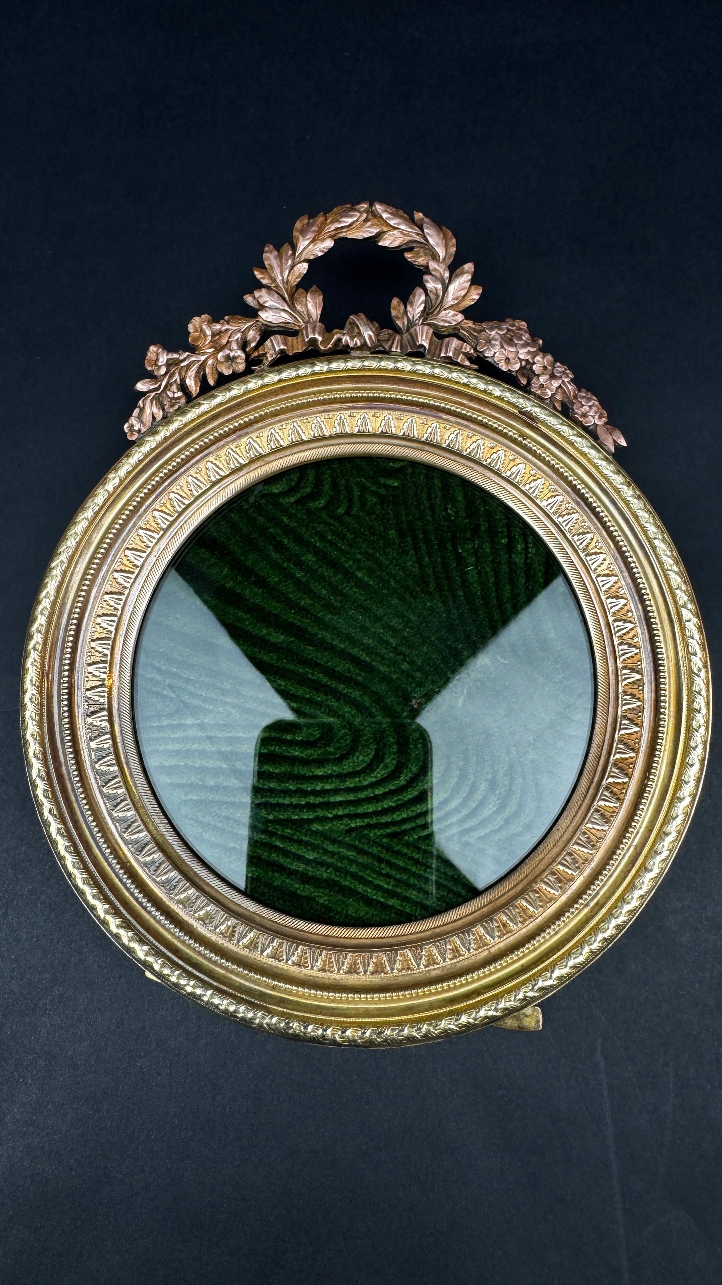 Cadre rond style Louis XVI bronze couronne laurier 19 cm