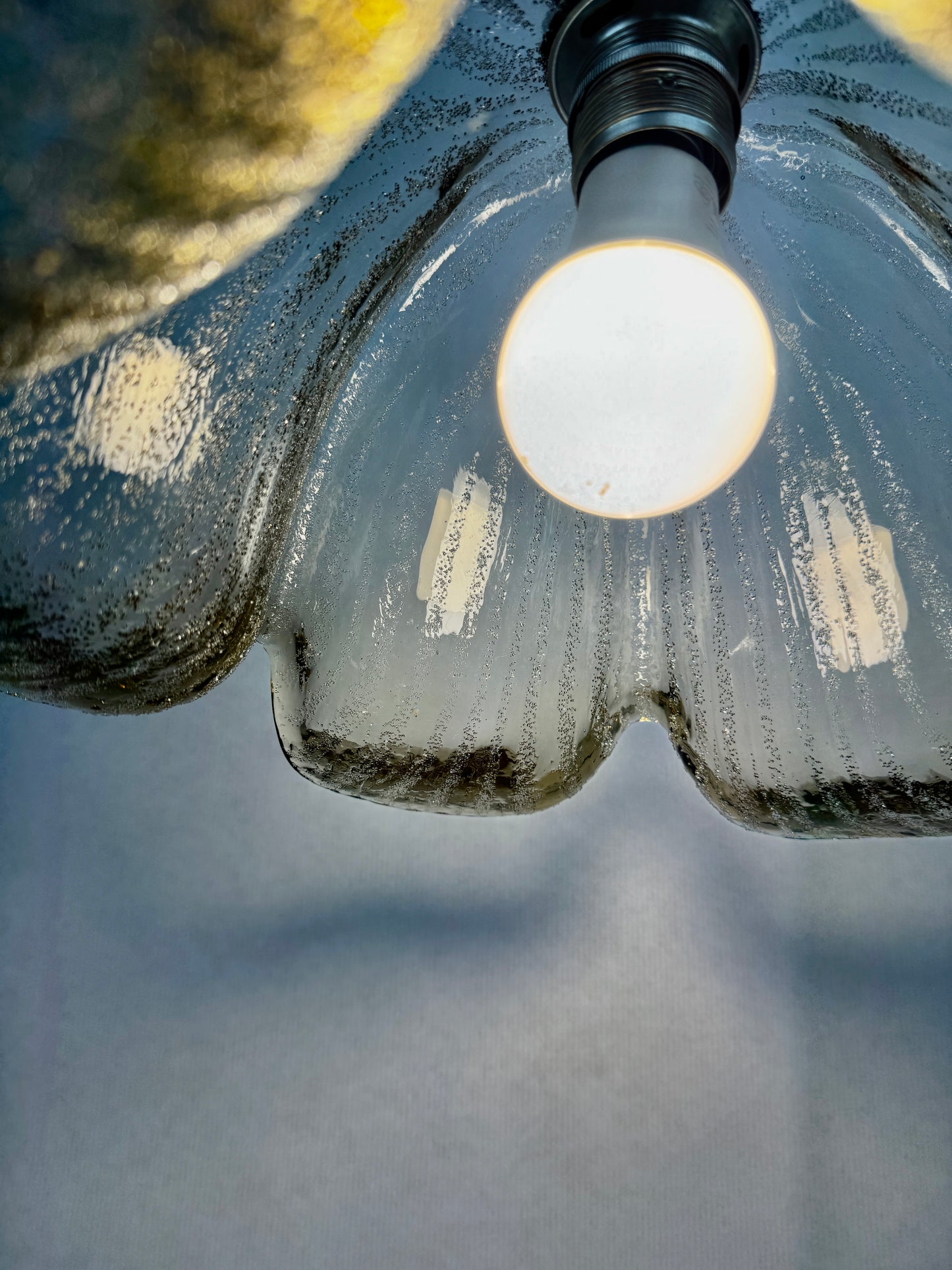 Suspension vintage Briloner Leuchten verre bullé gris fumé 1970