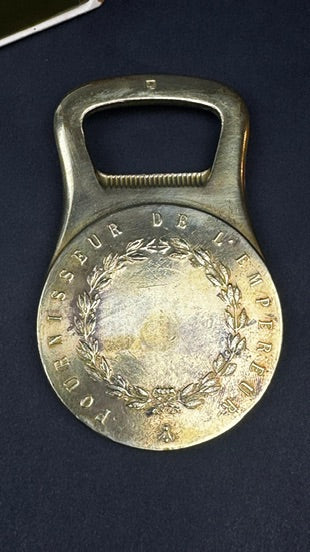 Décapsuleur Christofle métal doré à l’effigie de Charles Christofle – avec boîte d’origine