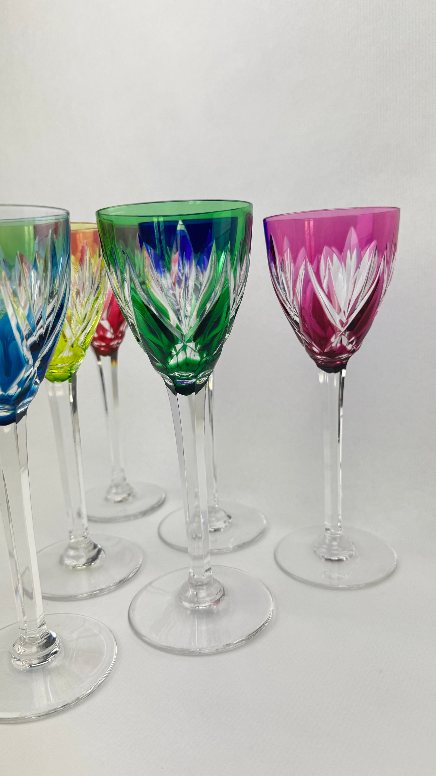 6 verres cristal Saint-Louis modèle Monaco 6 couleurs H. 21,5 cm signés