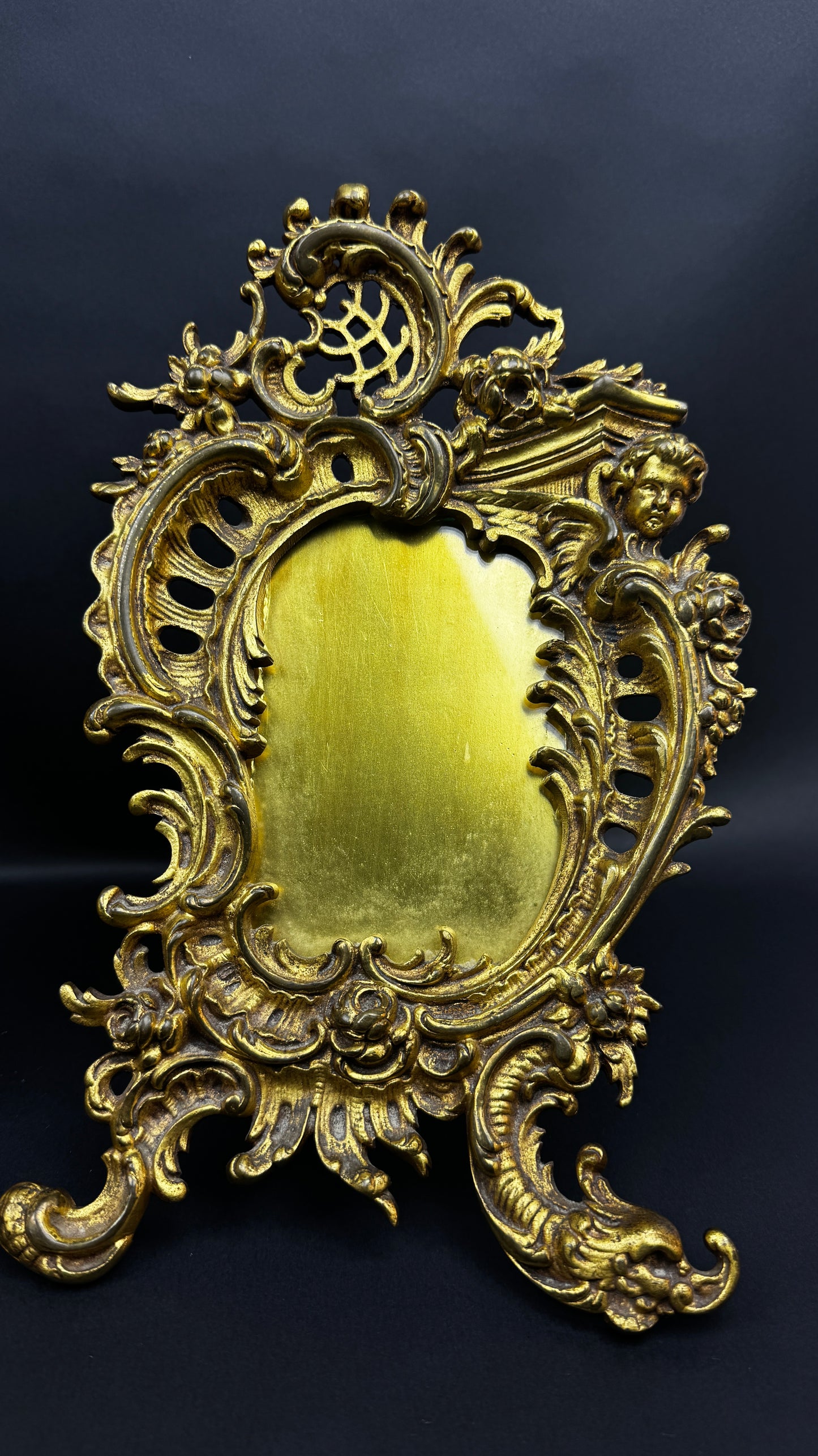 PAIRE DE CADRES EN BRONZE DORÉ STYLE LOUIS XV FIN XIXe SIÈCLE
