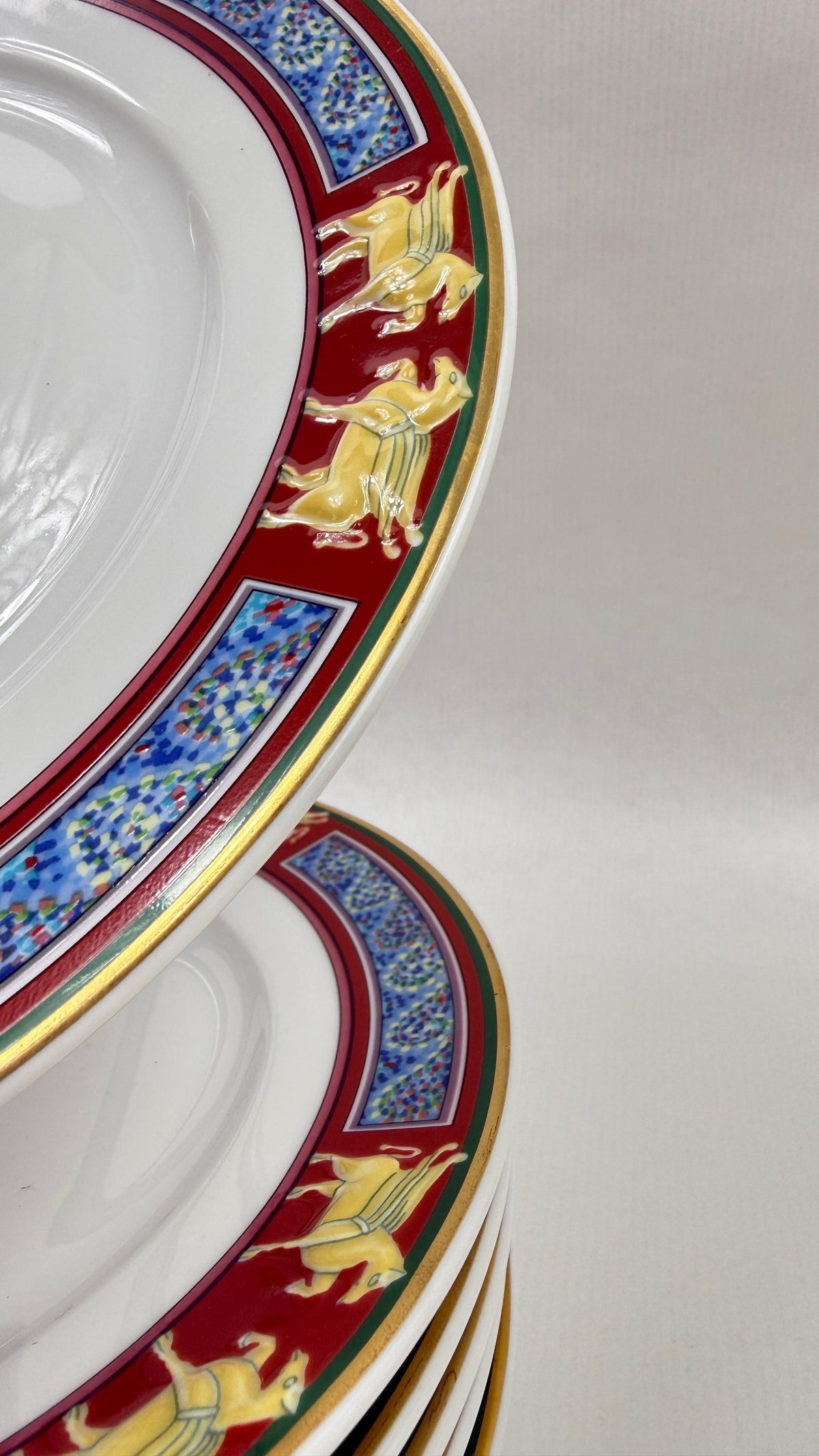 Raynaud Limoges assiette de présentation Pégase 26 cm