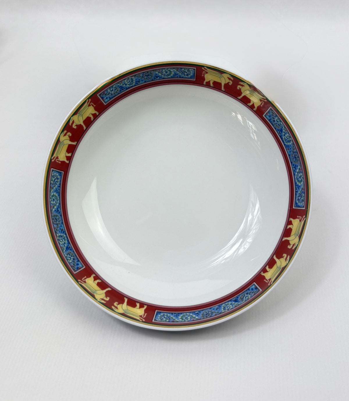 Raynaud Limoges assiette calotte modèle Pégase 17 cm