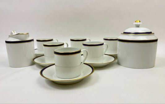 Service à café Chastagner Limoges : six tasses, pot à lait et sucrier couvert