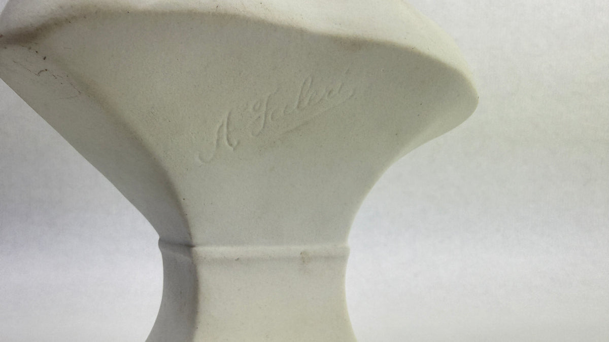 Buste du Général Joffre biscuit de porcelaine de Limoges signé Falieri