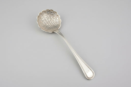 Saupoudreuse en argent massif Association des Orfèvres 1793-1794