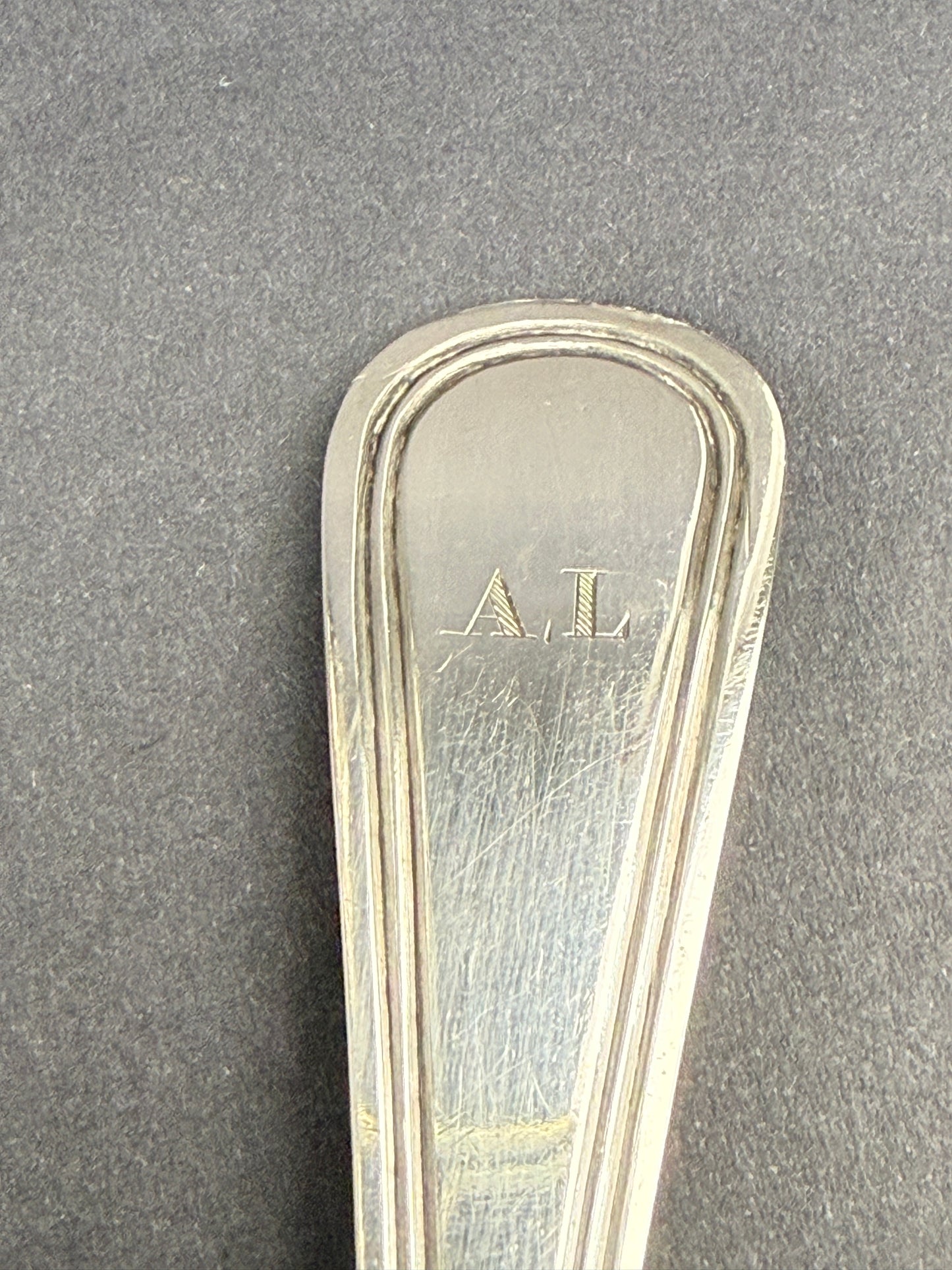 Saupoudreuse en argent massif Association des Orfèvres 1793-1794